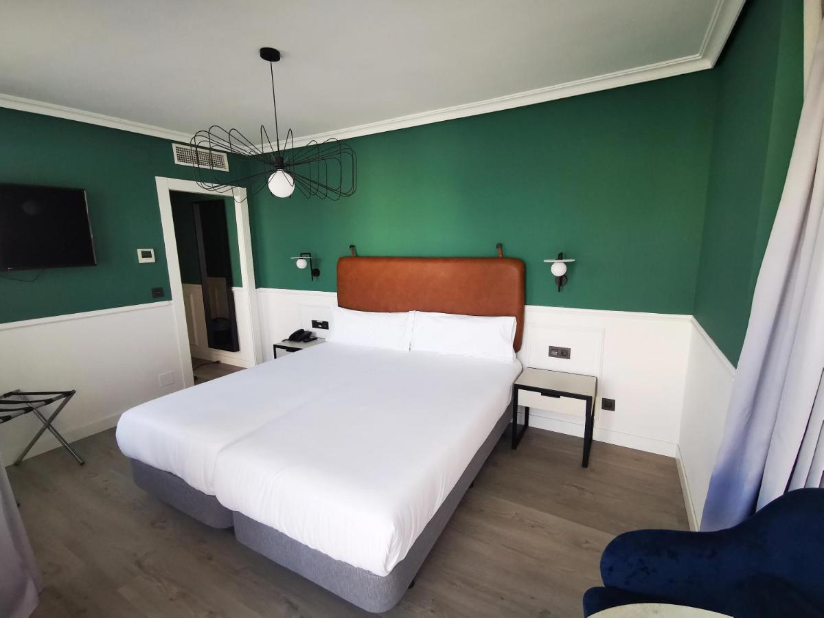 Hotel Don Rodrigo Palencia Exterior photo
