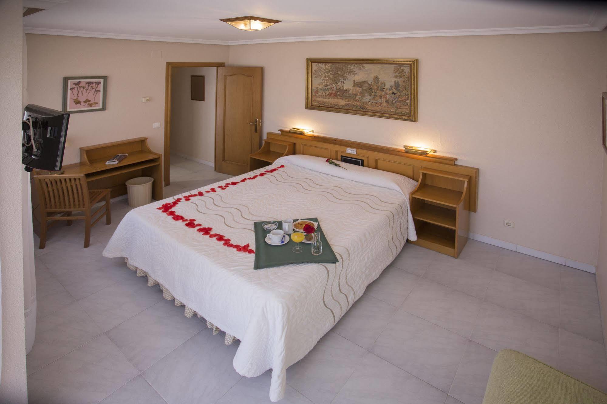 Hotel Don Rodrigo Palencia Exterior photo