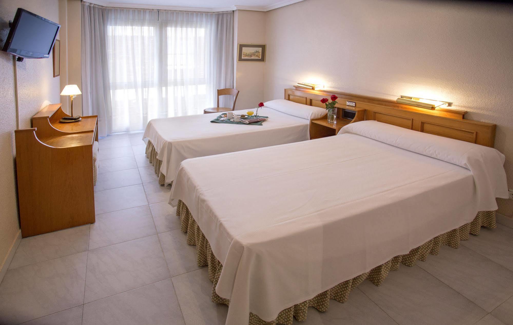 Hotel Don Rodrigo Palencia Exterior photo
